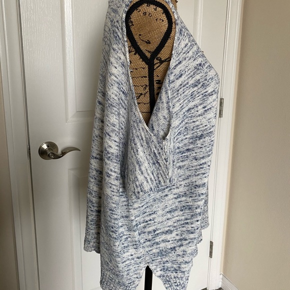 Max Studio Oversized Sweater - Picture 2 of 3